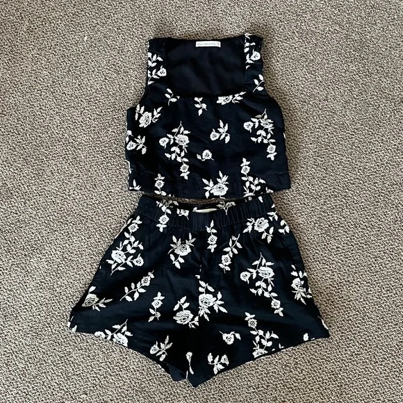 Abercrombie embroidered watching set - Picture 3 of 9